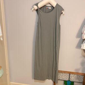 Sleeveless Gray Midi Dress